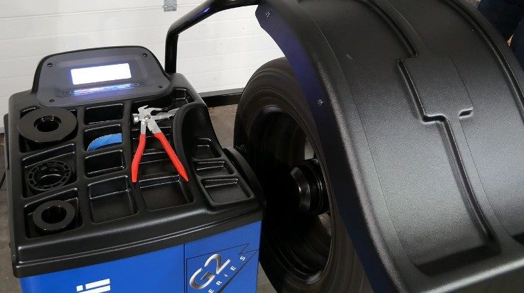 Ravaglioli Reifenwuchtmaschine G2.119RFM